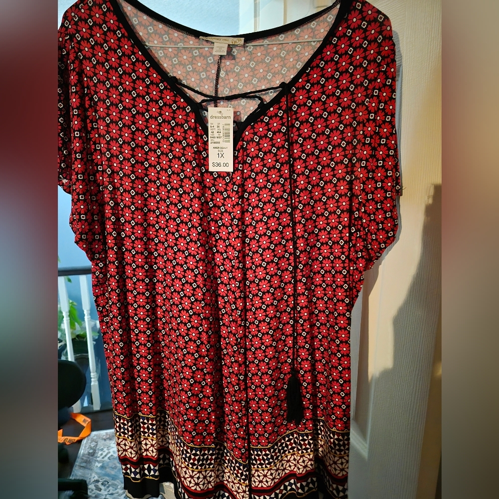 Dressbarn Red and Navy Cap Sleeve Tie Front Blouse